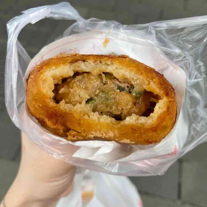 吴记煎包-"干饭人的逛街必不可少就是吃.走到西洪路,.