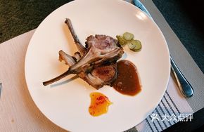Pan-Seared New Zealand Lamb Chops