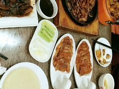 -大鸭梨烤鸭店(金顶街店)