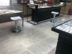 -吴良材眼镜(美罗城店)