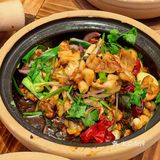 广州老字号啫啫煲！够嗮啫气-万物皆可啫