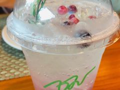 -Chom Cafe and Restaurant