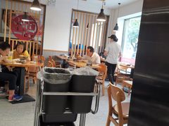 大堂-南城香·饭香串香馄饨香(赵公口店)