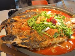 -鸣记脆皮烤鱼·海鲜烤鱼(三八广场店)