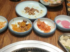 -明洞阿姨·韩式酱蟹烤肉·创意料理(三元桥店)