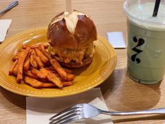 -HELLO 27 意面·沙拉·帕尼尼