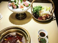 -余欢领鲜火锅(新街口店)