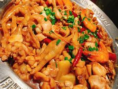 牛蛙煲-胖哥俩肉蟹煲(湖滨银泰in77店)