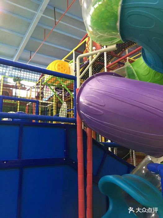 三、游戏特色：