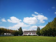 -复旦大学光华楼