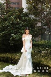 -曼青婚纱礼服馆
