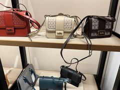 -乐天百货(环球中心店)