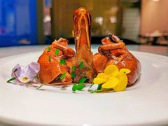 即烤手剪昆明米溪乳鸭-鹏瑞莱佛士酒店·云璟 Yun Jing