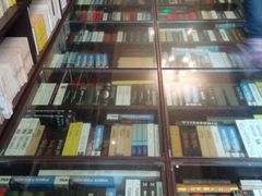 -钟书阁(松江泰晤士小镇店)