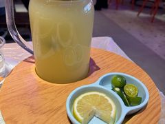 -肥肥虾庄·金牌油焖大虾(首义路店)