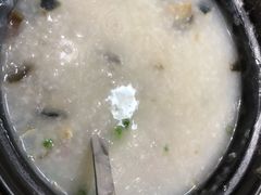 皮蛋瘦肉粥-阿胖龙虾小海鲜(宁国南路总店)