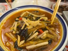 -威记烧嘢·南宁烧烤·超级生牛(绿地店)