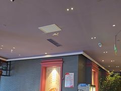 -八府香鸭·啫啫煲(华山路店)