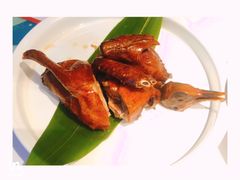 红烧乳鸽-汤城小厨•粤菜•靓汤(金宝街店)