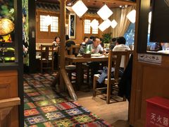 大堂-云海肴·汽锅鸡·云南菜(天山百盛优客店)
