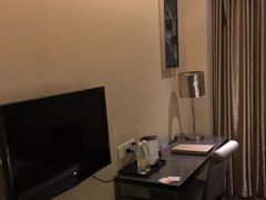 -昆明朗威酒店(昆明站火车站双桥夜市风情街店)