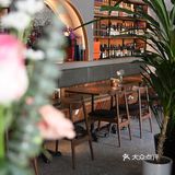 和闺蜜是下午去的，点了咖啡️、气泡水和西餐