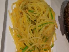 尖椒土豆丝-渝信川菜(工体店)