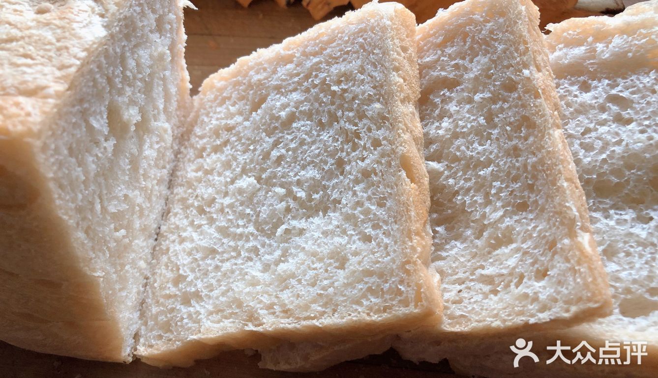 算是头一次做吐司 还不错,成功啦