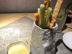 -穹六人间 people 6(岳阳路店)