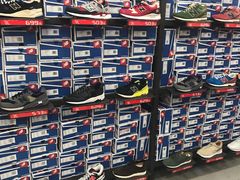 -SKECHERS 斯凯奇(上海国际时尚中心店)