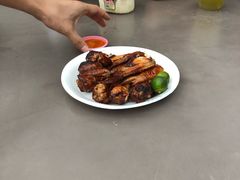 -东海岸人工湖美食村