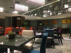 -上海滴水湖皇冠假日酒店