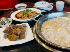 -老来福·非遗酸汤兔(凯旋路店)