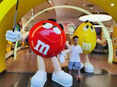 -m豆巧克力世界(上海世茂广场店)