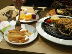 -豪约客牛排(百大奥莱店)