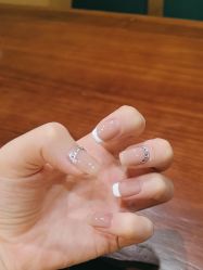 -小黑瓶美甲美睫