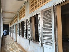 -吐斯廉屠杀博物馆