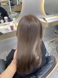 -Tloml salon