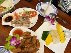 -Dang restaurant (patong phuket)
