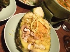菠萝海鲜炒饭-mango tree芒果树泰国餐厅(青岛万象城店)