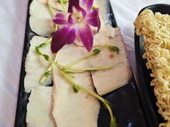 -鲜入围煮花胶鸡海鲜火锅