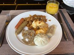 -大中华希尔顿酒店-念自助餐·嗨啤·小龙虾