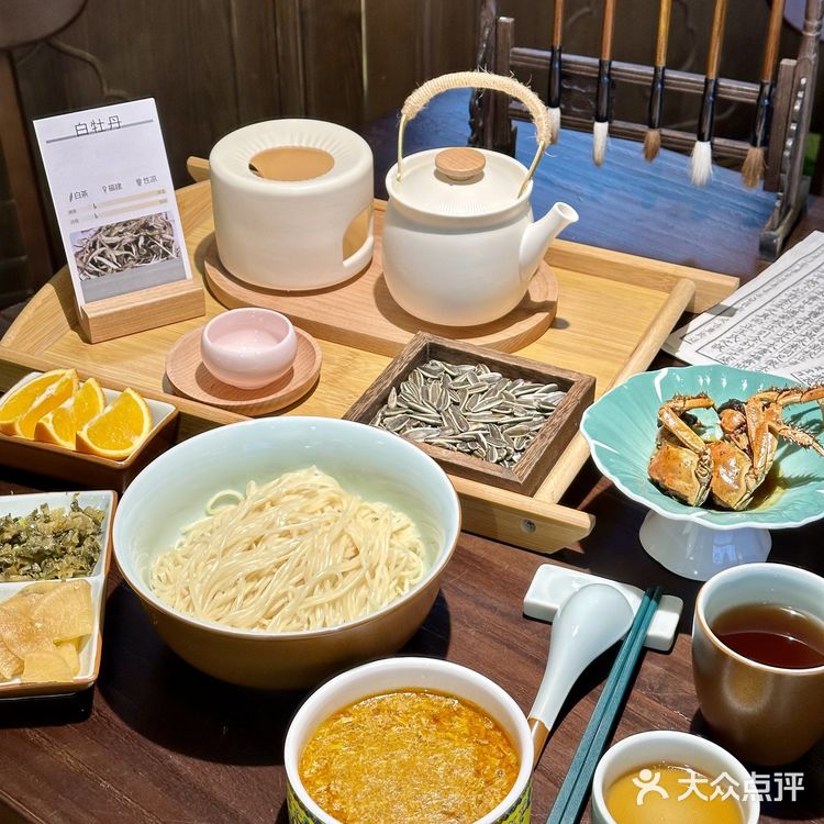 北方人总要吃一次蟹黄面吧🦀真是香迷糊了!