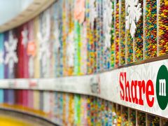 -m豆巧克力世界(上海世茂广场店)