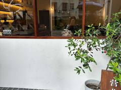 -Café Monson