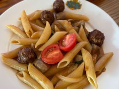蘑菇肉丸铅笔面-普兰达德国餐厅·德式脆皮烤猪肘·自酿啤酒(观唐店)