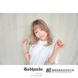 -God Hands发型设计复古会所