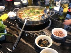 -牛一煲美食(江高店)