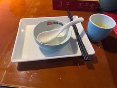 -魏铭鱼头捞饭(晋阳路店)