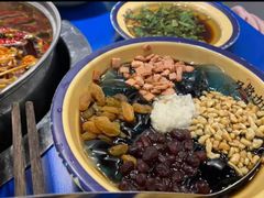 -马路边边串串香(苗栗路店)